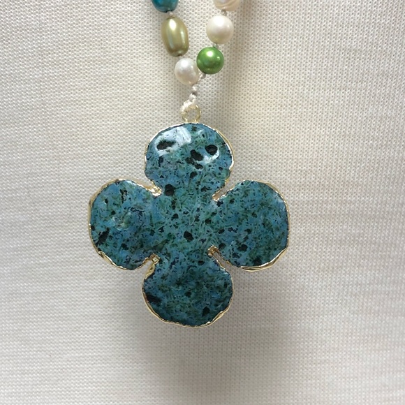 Turquoise & Green Pearl Necklace - Picture 4 of 5